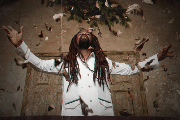 ROCKY DAWUNI NEVA BOW DOWN - Feat. BLVK H3RO